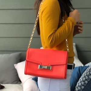 NWOT Kate space pink/coral shoulder bag gold chain